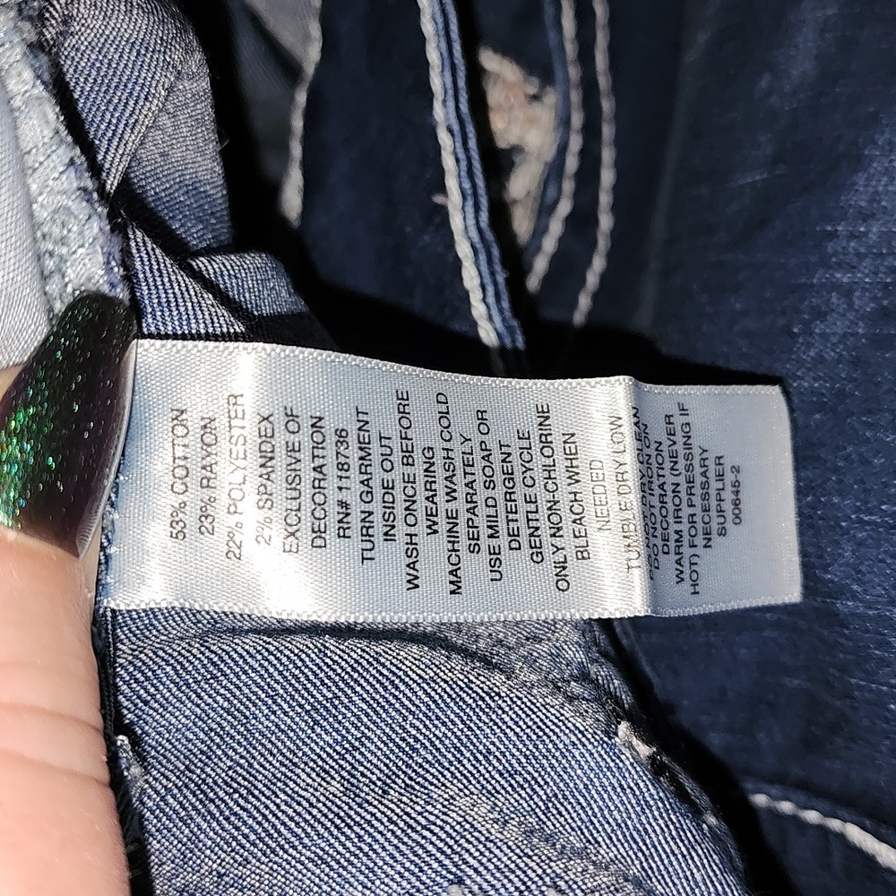 NWOT denim capri's - Picture 8 of 8